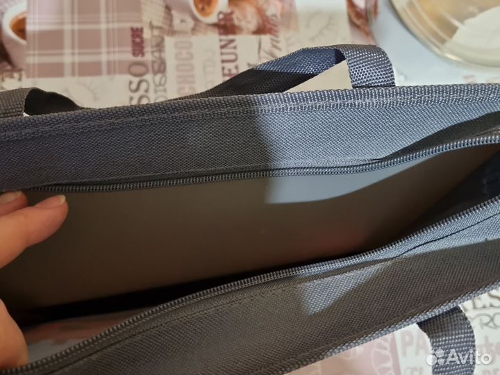 Папка на молнии с ручками новая