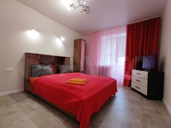 2-к. квартира, 72 м², 1/10 эт.