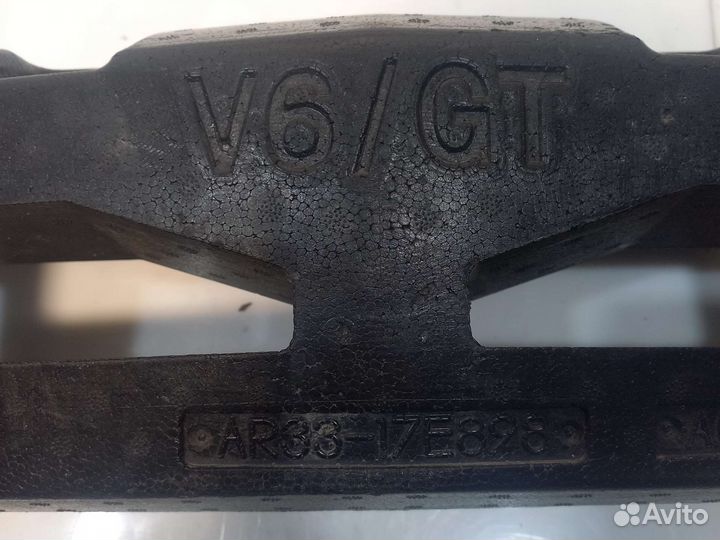 Абсорбер переднего бампера Ford Mustang 2010-2012г