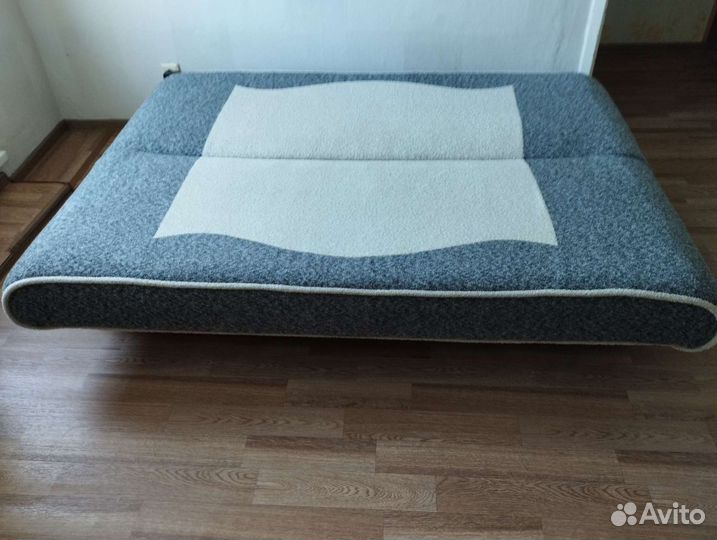 Диван книжка