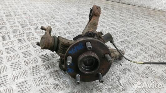 Ступица передняя правая toyota avensis T25 (89P36N