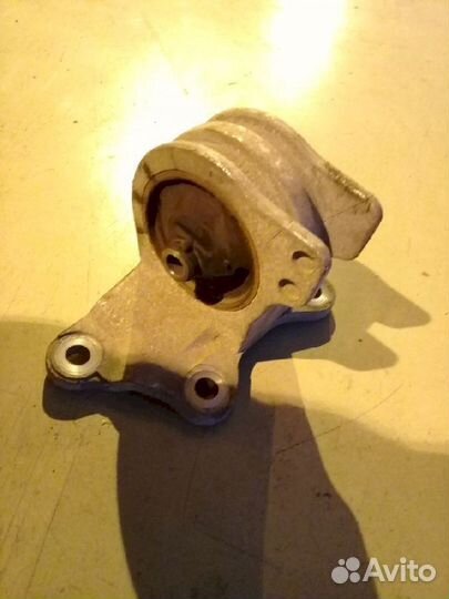 Опора двигателя (подушка двс) передняя левая MR316