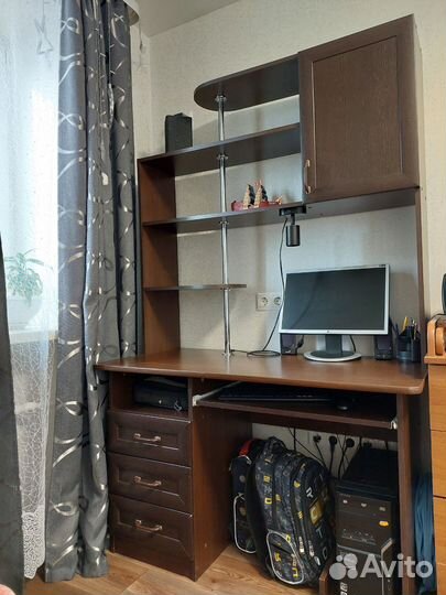 Компьютерный стол