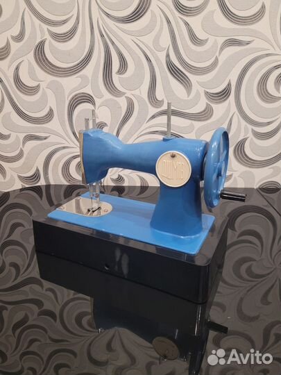 Детская швейная машина СССР