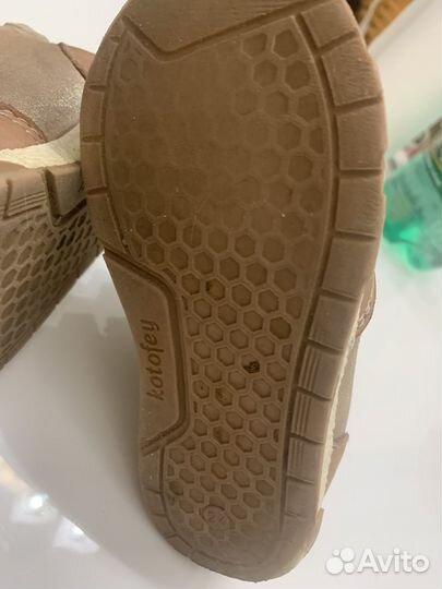 Кроссовки для девочки23-24 размера