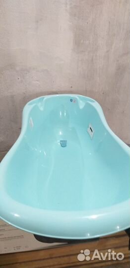 Ванночка для купания с указателем температуры воды