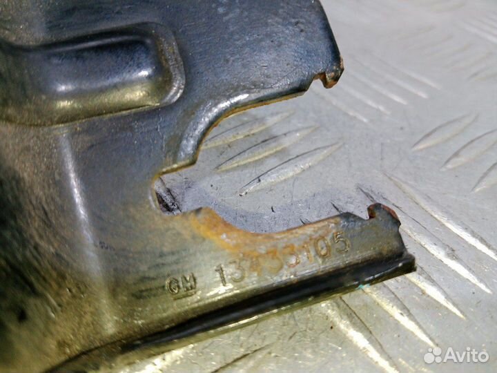 Б/У Кронштейн крепления троса кпп Opel Insi#001