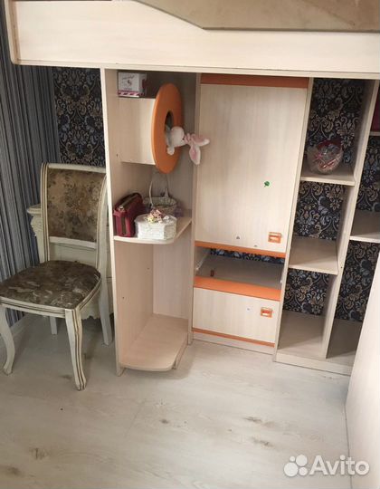 Детская кровать двухярусная(чердак)