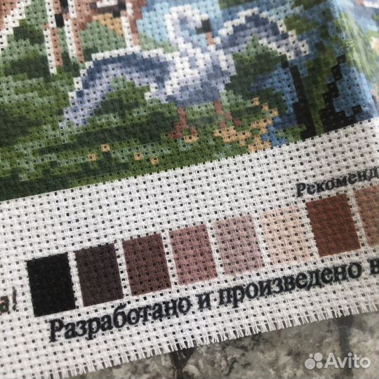 Канва схема основа для вышивки с замком и оленями