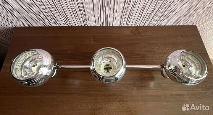 Новая люстра настенно-потолочная