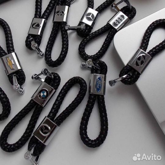 Брелок плетёный с любой маркой