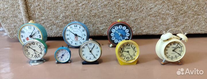 Будильники и настольные часы СССР