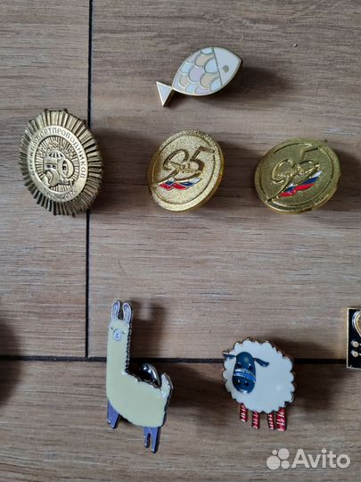 Значки Гвардия Аэрофлот живопись музыка животные