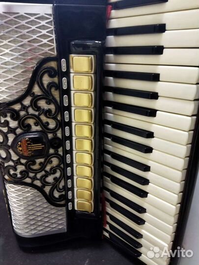 Аккордеон немецкий концертный horch