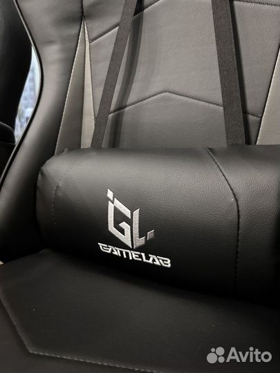 Компьютерное кресло серое