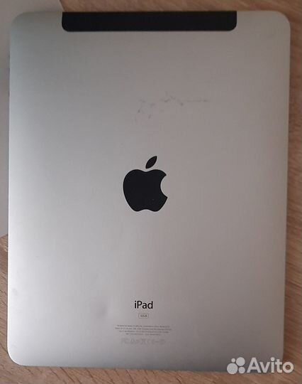 Планшет Apple iPad 1 (2010)