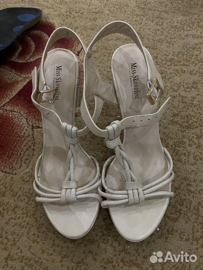 Туфли серебристые