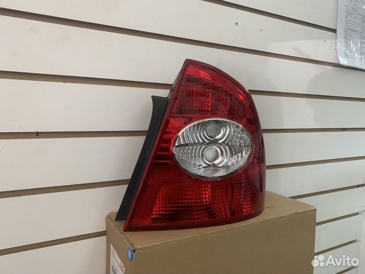 Фонарь задний правый Ford Focus 2 седан