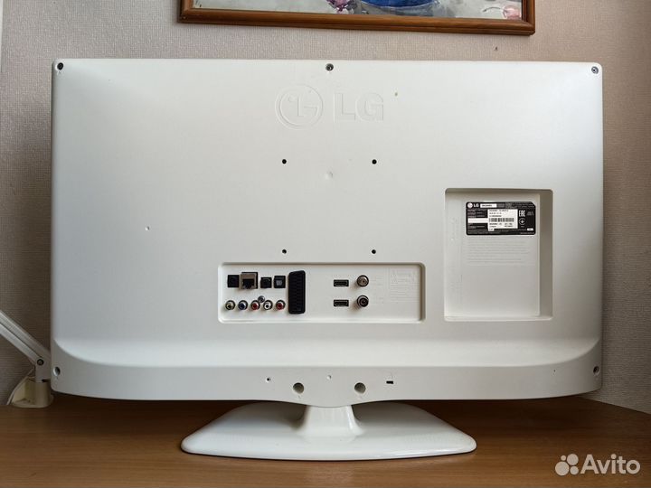 LED телевизор 28'' LG 28LB498U