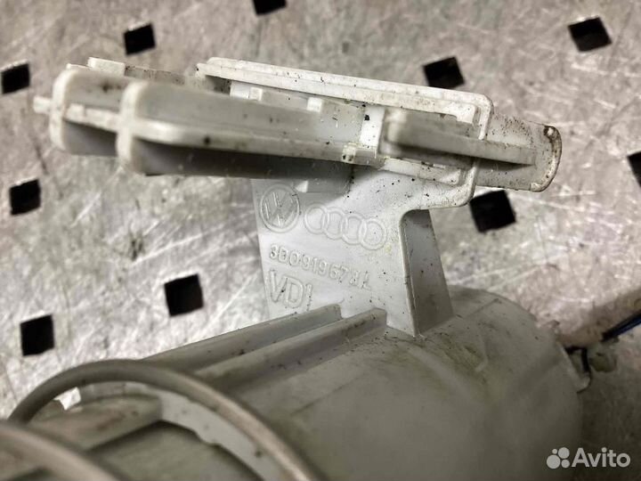 Датчик уровня топлива Volkswagen Phaeton