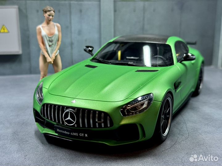 Модель Mercedes-AMG GT-R Green GT Spirit 1/18