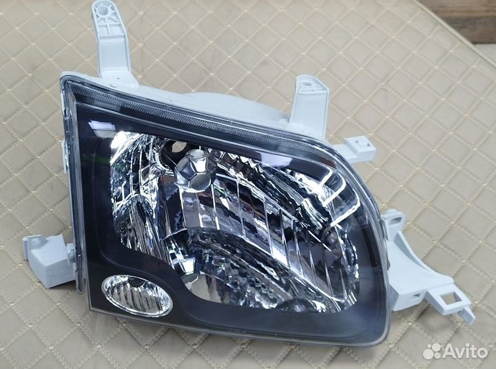 Фары для Toyota town ACE/lite ACE noah 1998-2001