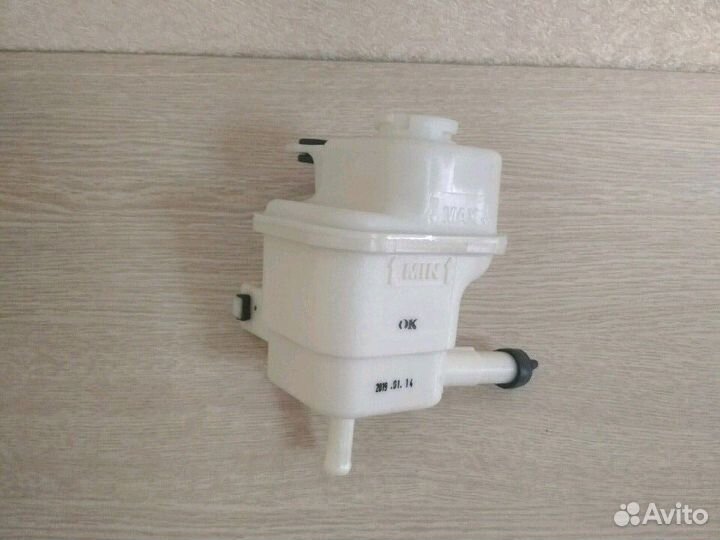 Бачок гур Chevrolet Aveo T300 / Cobalt