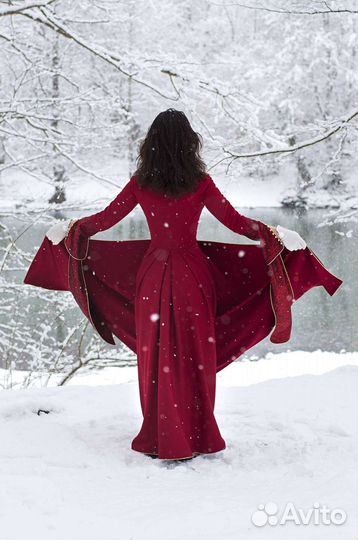 Платье в национальном стиле