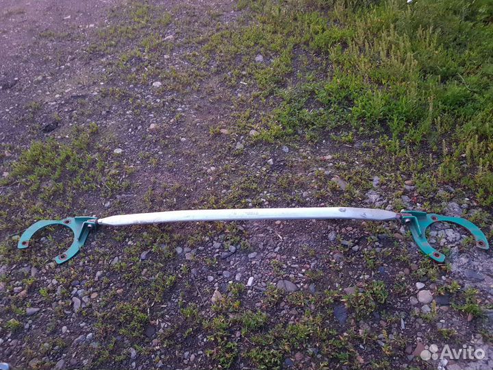 Распорка Subaru Legacy BH Верхняя