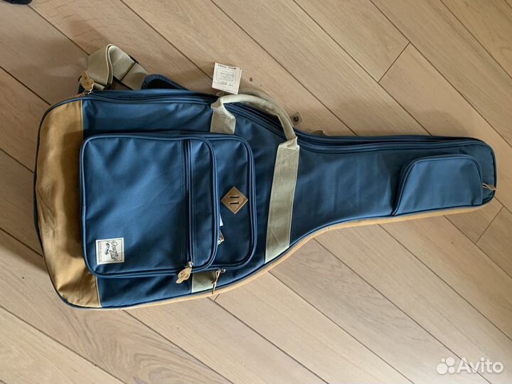 Гитара Fender Squier +комбоусилитель fender 10G