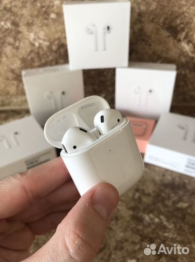 Airpods 2 (Гарантия + чехол )