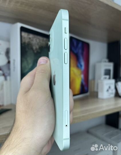iPhone 12, 64 ГБ