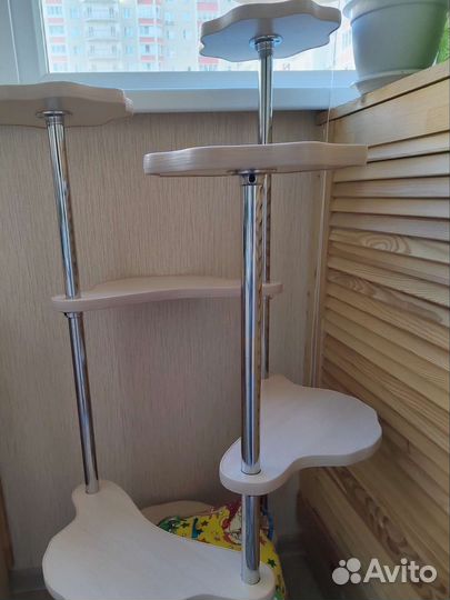 Подставка для цветов напольная