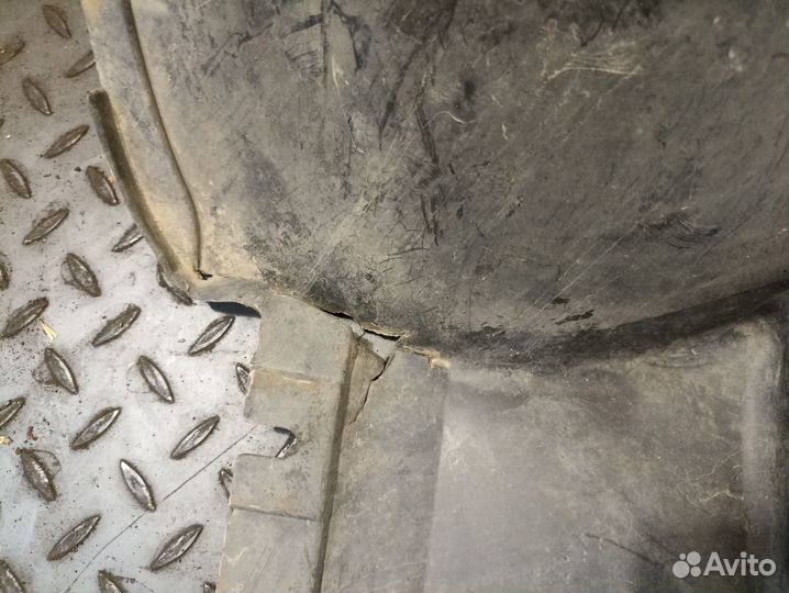 Локер передний для BMW 3-серия E46