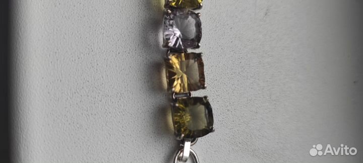 Браслет с кушонами натуральных камней