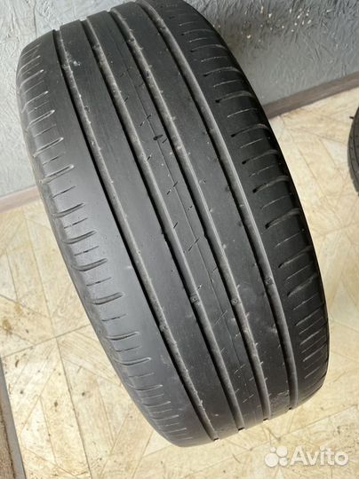 Kumho Ecsta HS51 235/55 R17