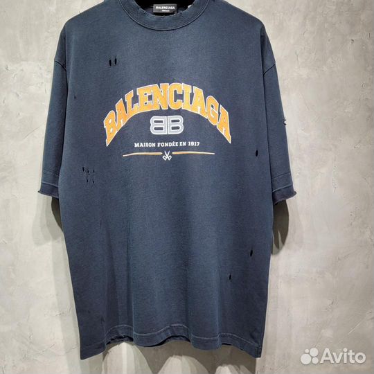 Футболка Balenciaga женская