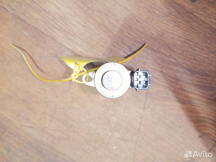 Клапан фазорегулятора Nissan Fuga Y50 2004