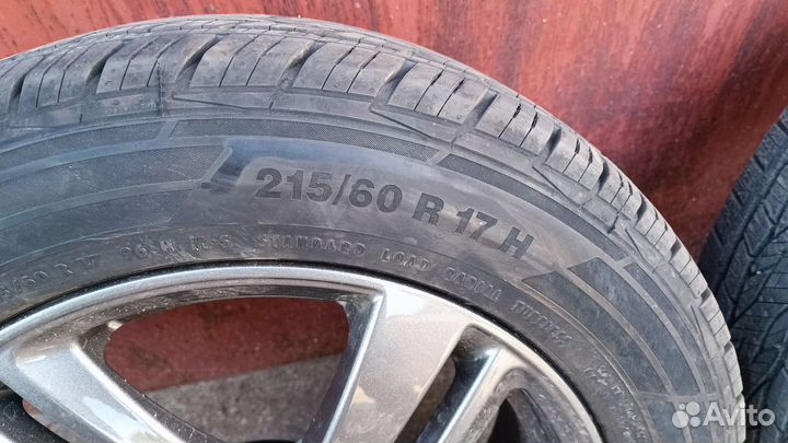 Continental CrossContact LX 215/60 R17