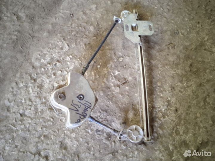 Стеклоподъемник задний левый Лада Приора