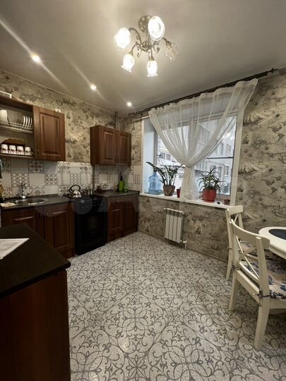 1-к. квартира, 48 м², 1/6 эт.