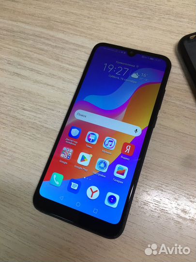 Телефон Honor 8A 32GB рабочий