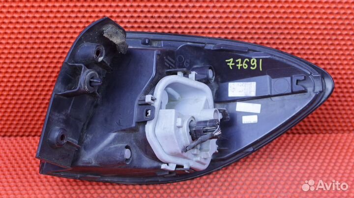 Фонарь задний левый Renault Kaptur 265558548R