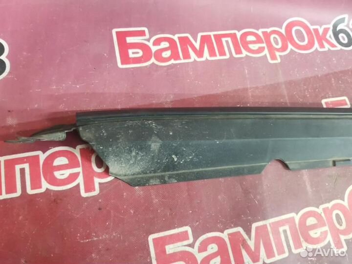 Накладка крыла Toyota Land Cruiser 200 2008 перед