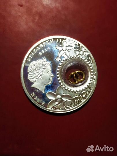 Монета коллекционная свадебная