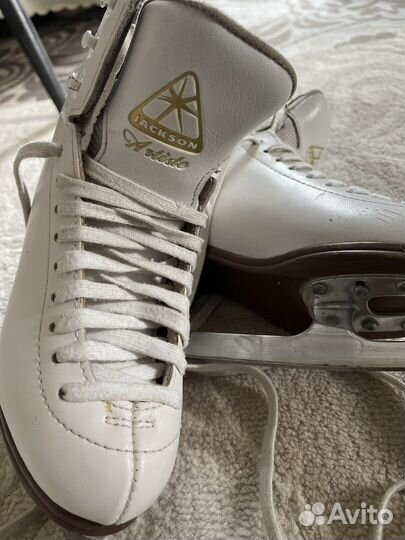 Фигурные коньки jackson