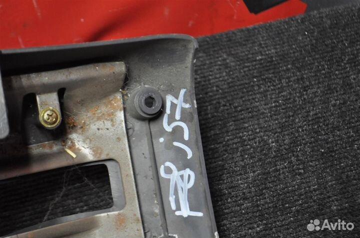 Кожух рулевой колонки mitsubishi pajero sport K9