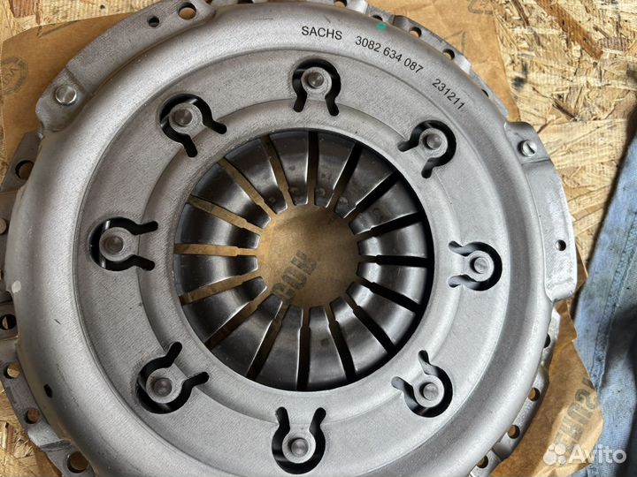 Комплект сцепления Sachs 3000951587 с выжимным