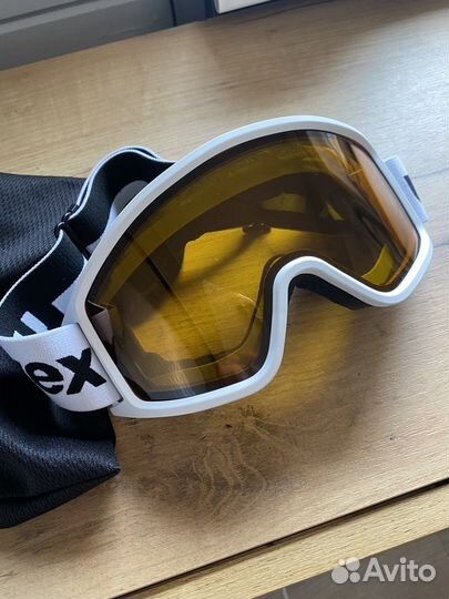 Горнолыжные очки uvex