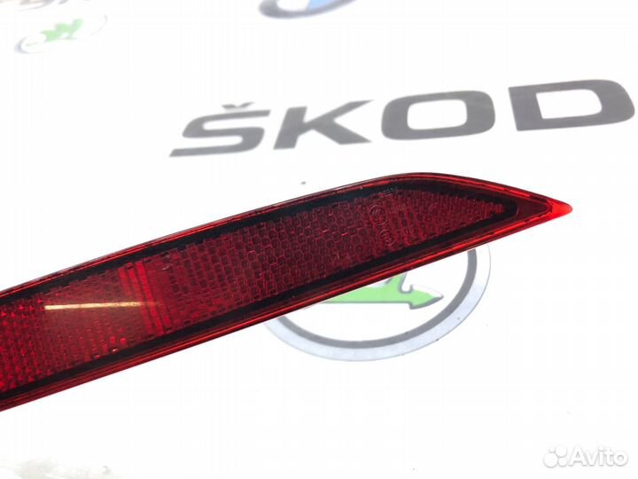 Катафот бампера задний правый Skoda Octavia A7
